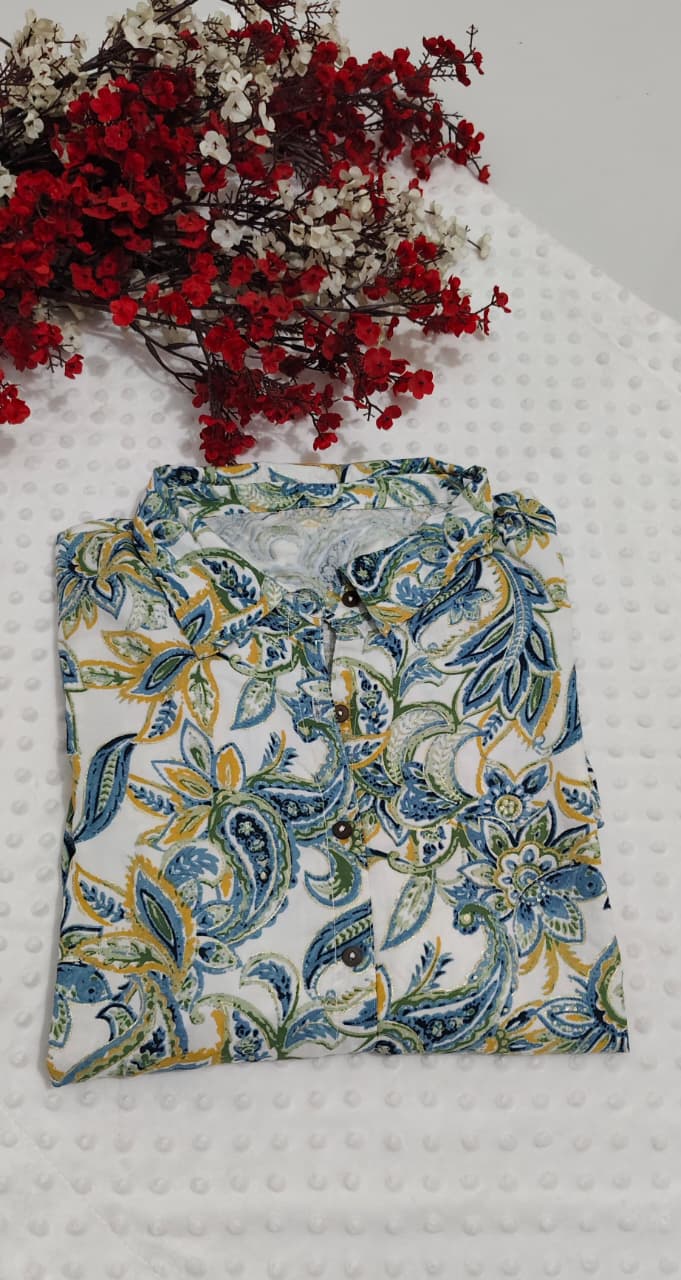 Comfort floral shirt style top